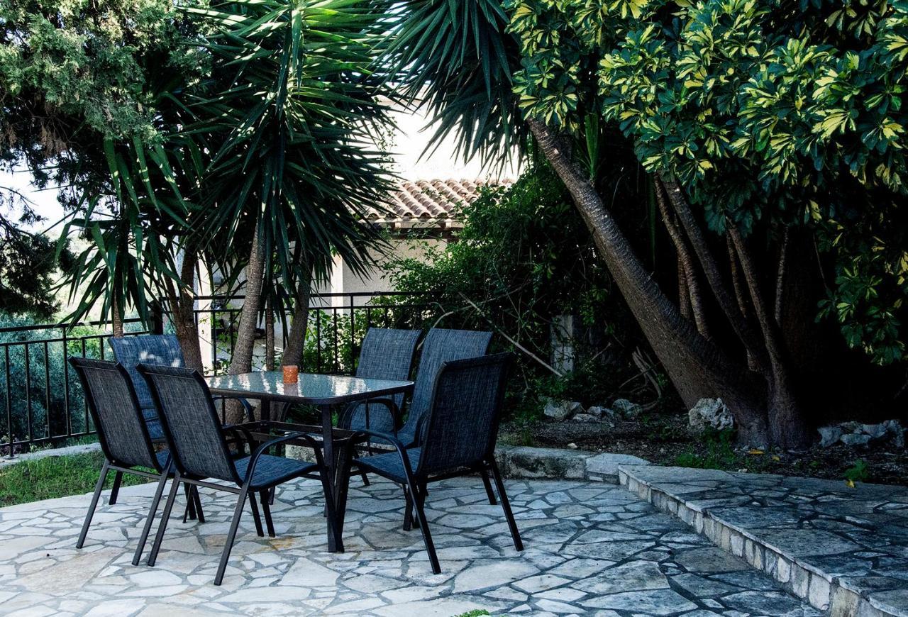 Villa Dimitris Kalamitsi Amygdali Exterior photo
